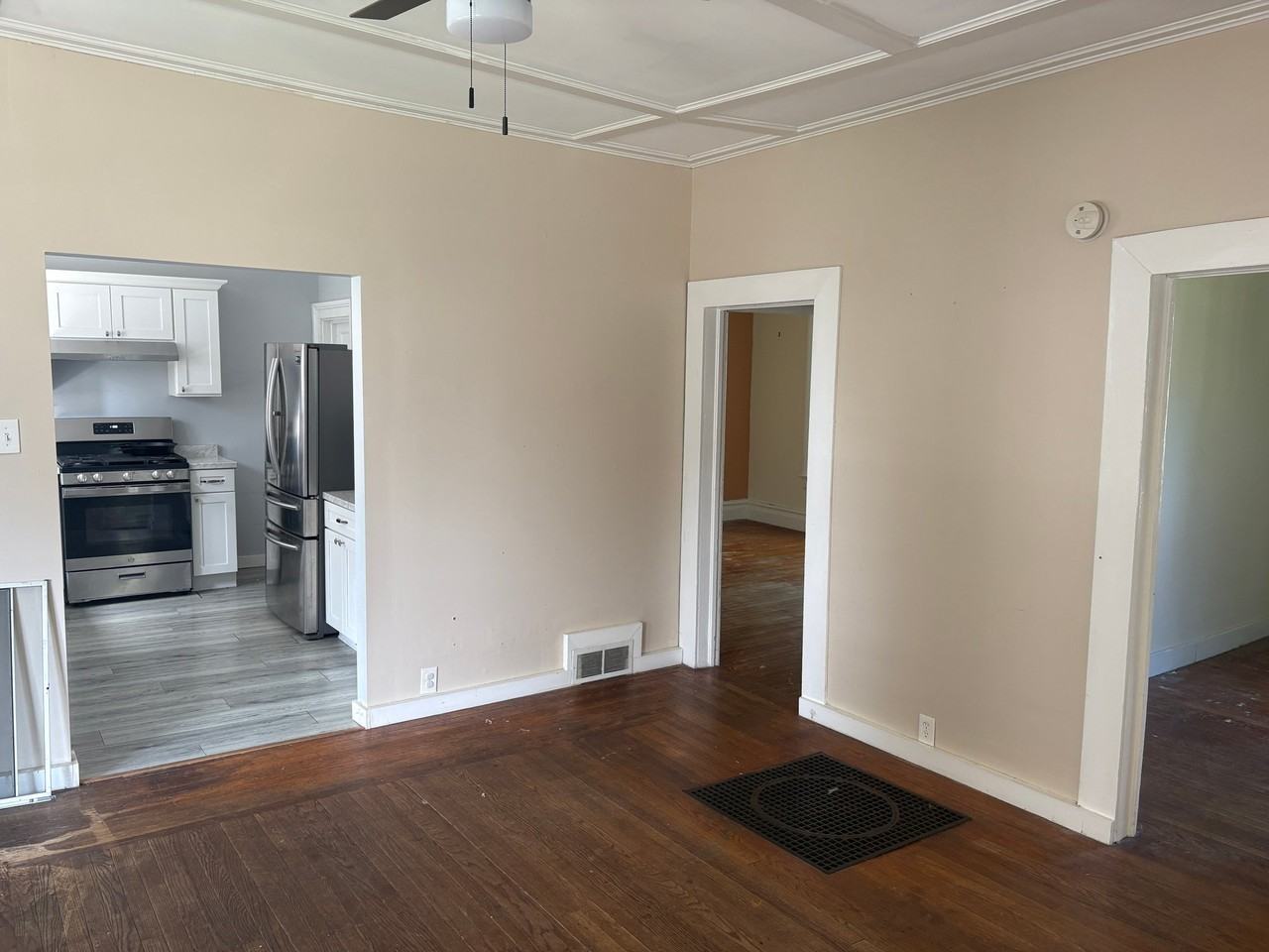 35 Center St #1 - Photo 4 of 11
