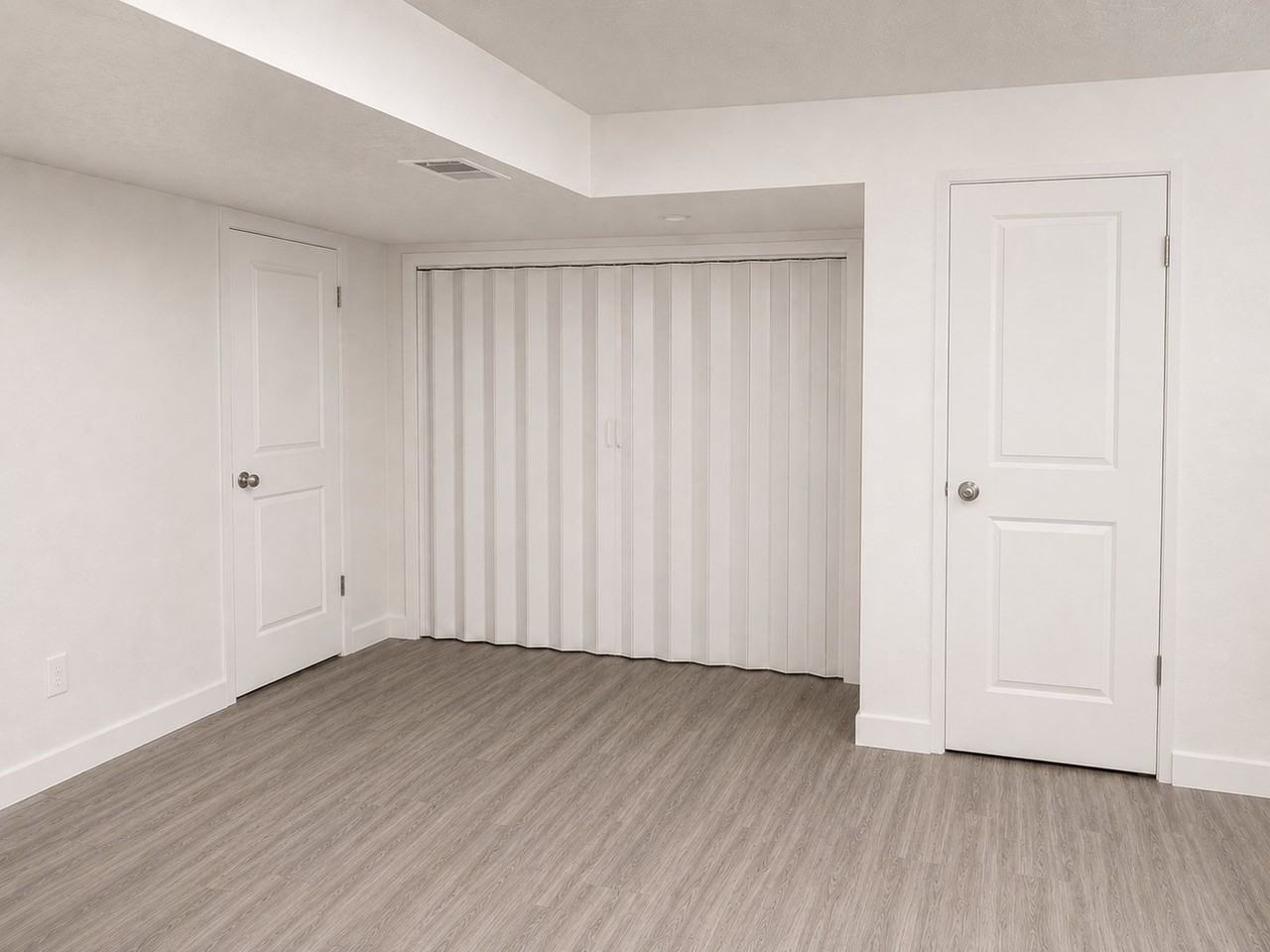 550 Nw, Basement #BS - Photo 4 of 14