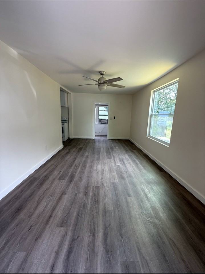 720 Texas Ct #C - Photo 5 of 5