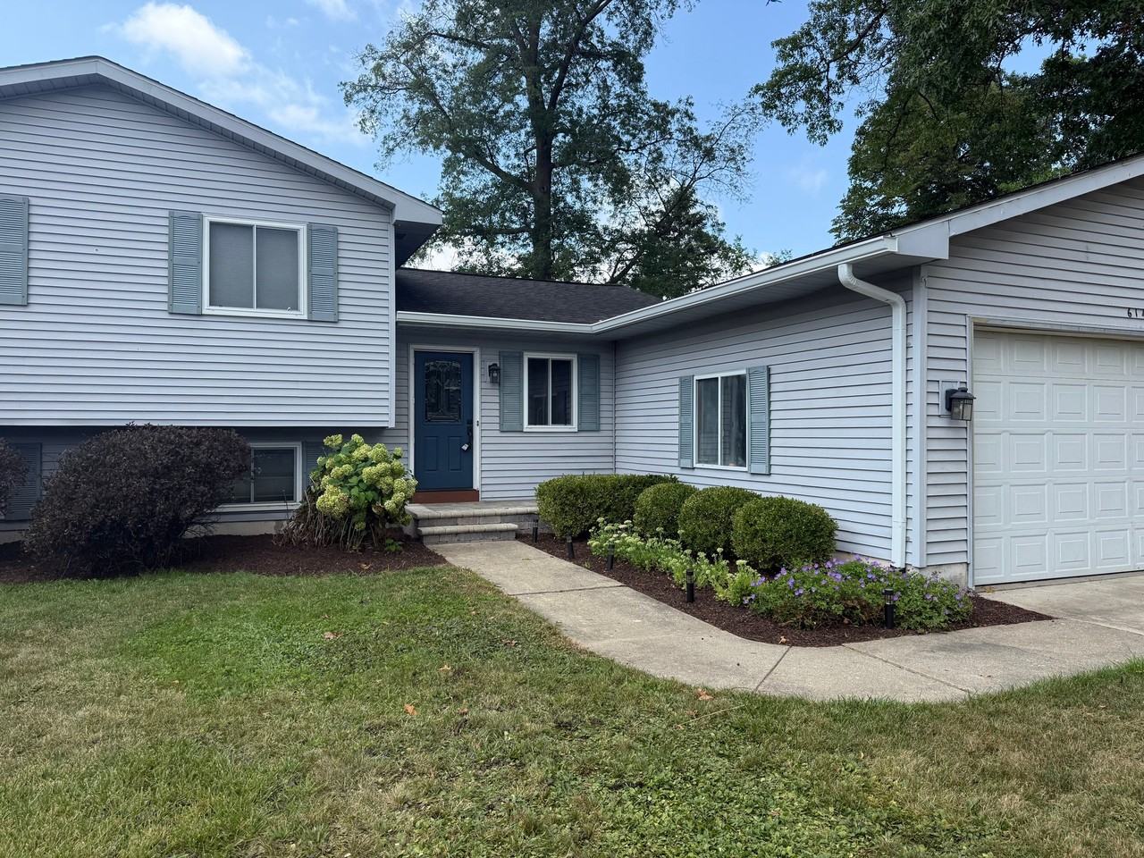 61407 Dean Dr - Photo 2 of 28