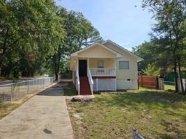 featured image of 700 Rosedale Arch