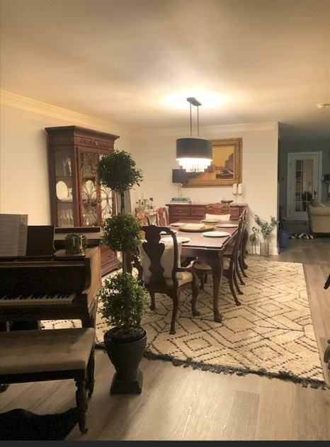 310 Manor Rd - Photo 3 of 20