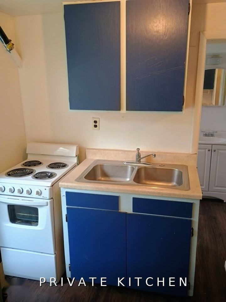 279 N Quince St #B - Photo 3 of 5