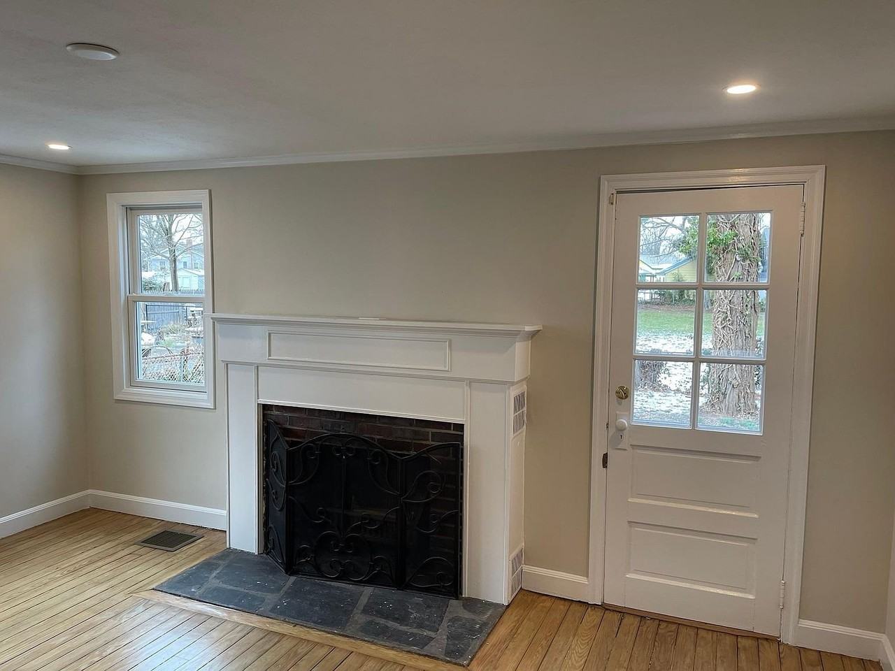 819 Rosewood Ave - Photo 4 of 6