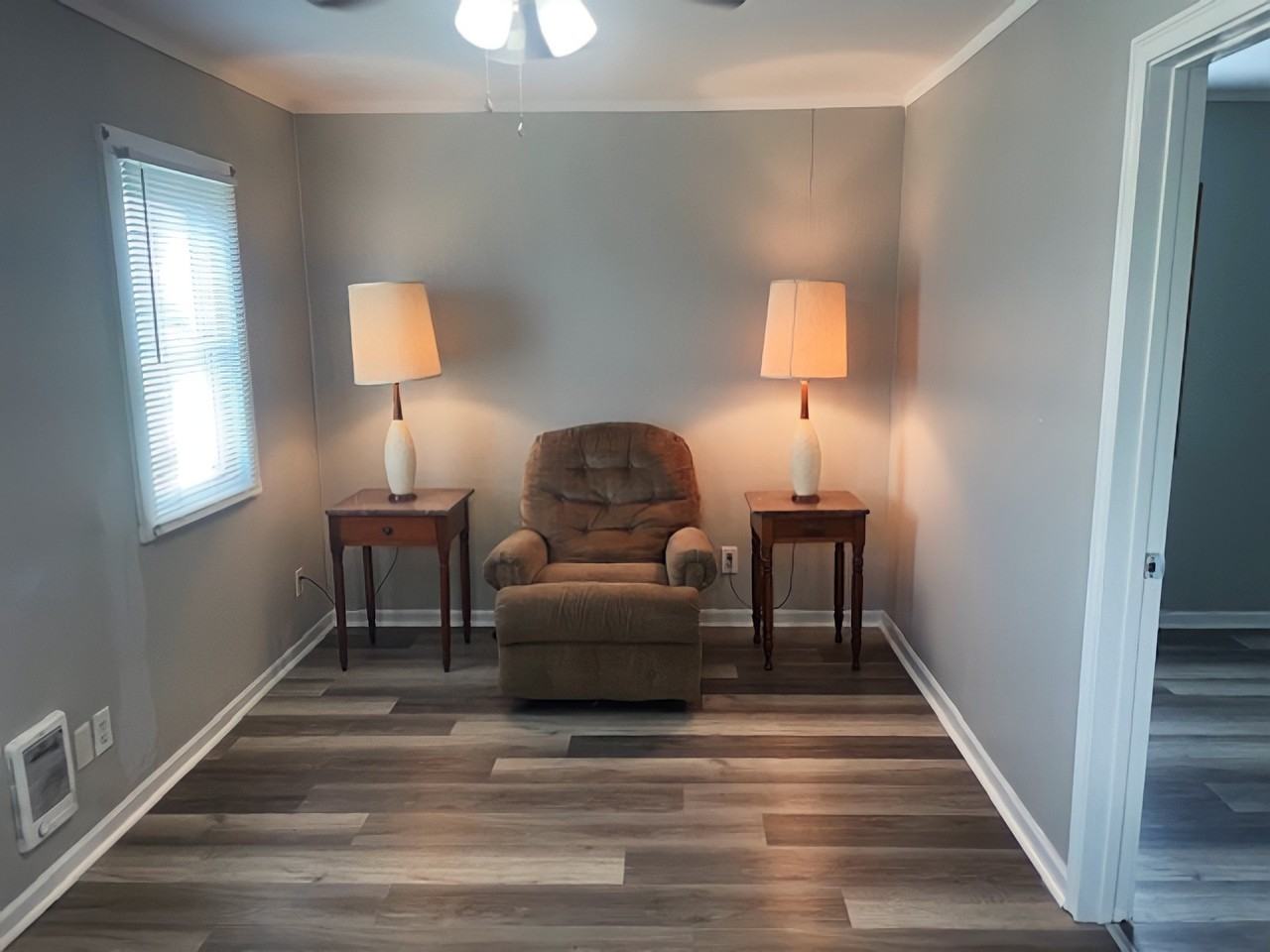 5130 W Paradise Ln - Photo 3 of 7