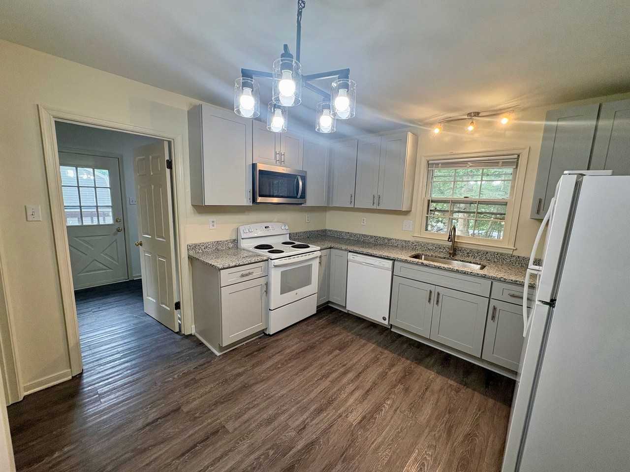 4815 Junilla Ln - Photo 2 of 17