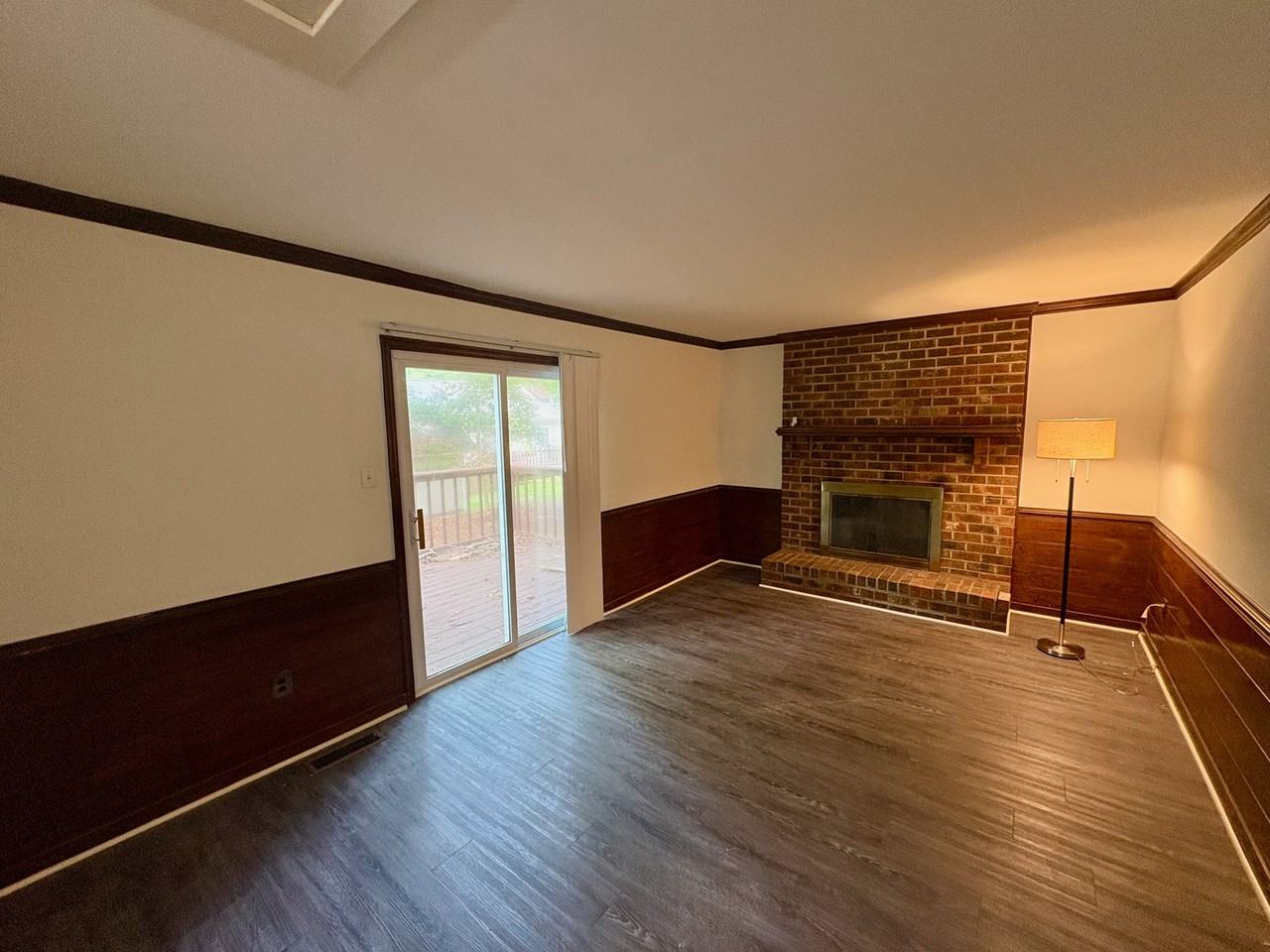4815 Junilla Ln - Photo 4 of 17