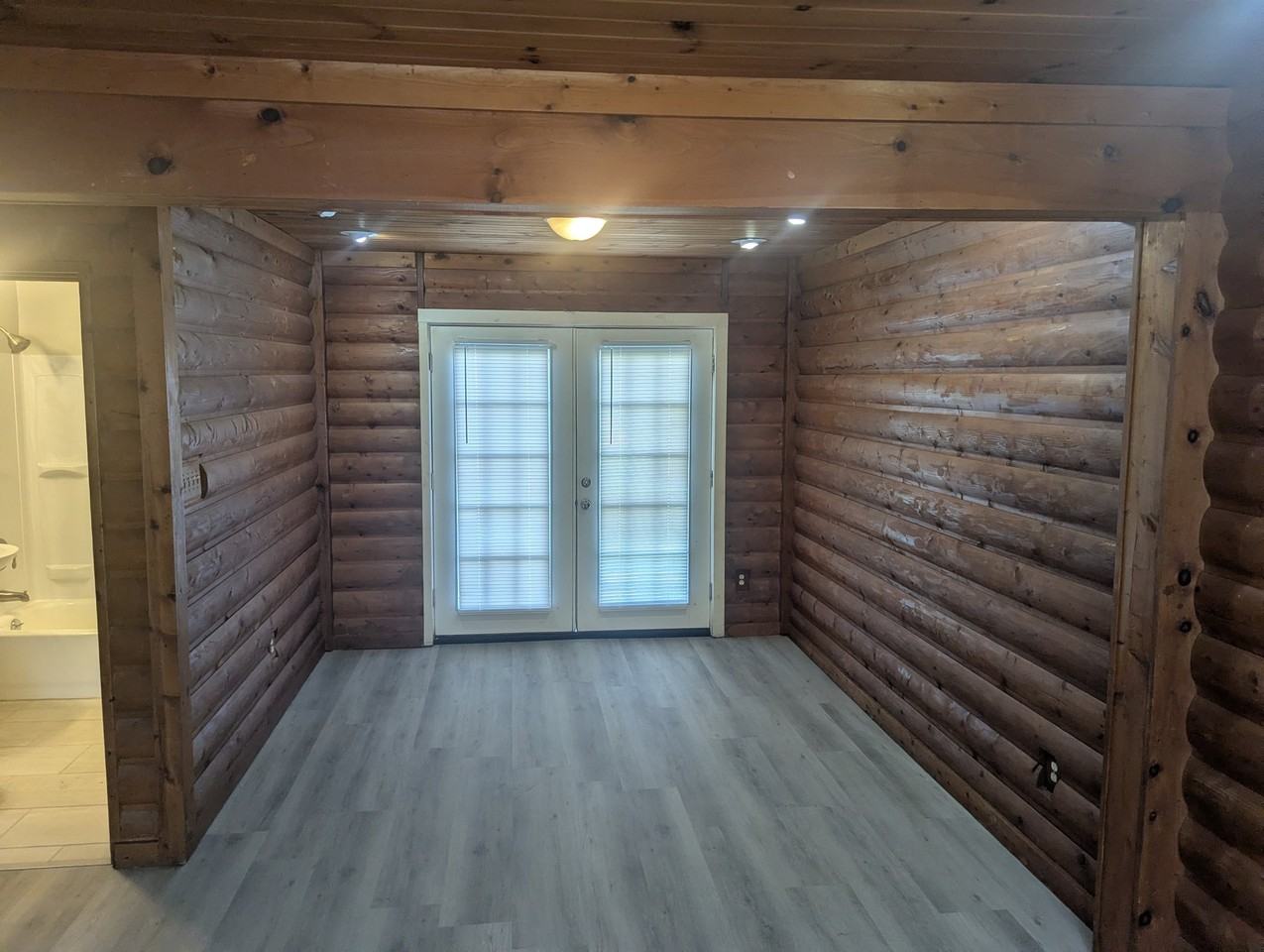 925 Scott Rd - Photo 3 of 16