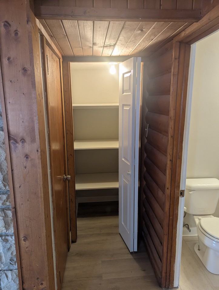 925 Scott Rd - Photo 4 of 16