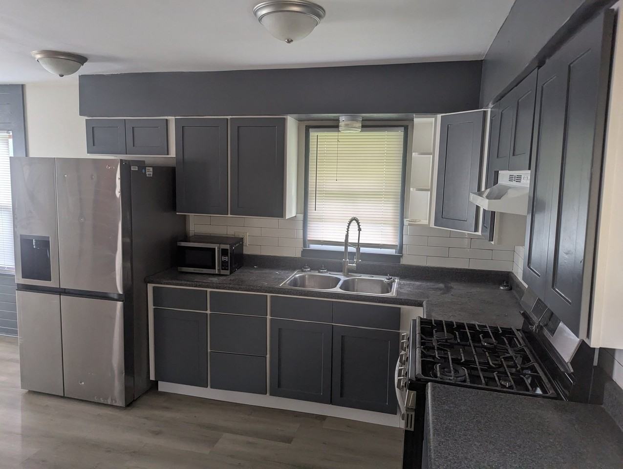 925 Scott Rd - Photo 7 of 16