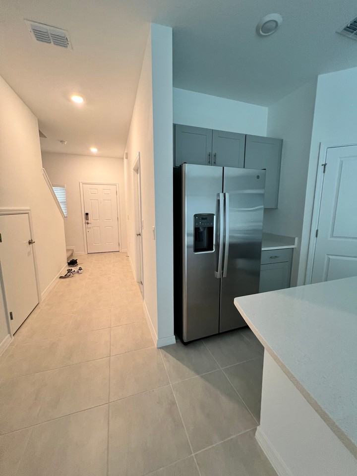 218 River Front Way - Photo 4 of 20