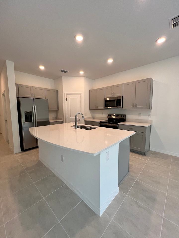218 River Front Way - Photo 7 of 20