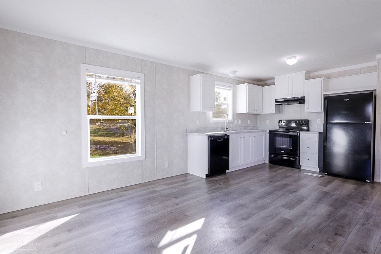 175 Clay Hastings Drive - Photo 3 of 14