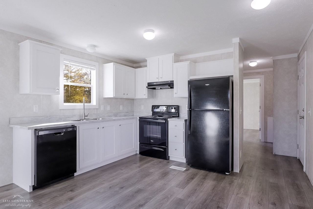 175 Clay Hastings Drive - Photo 5 of 14