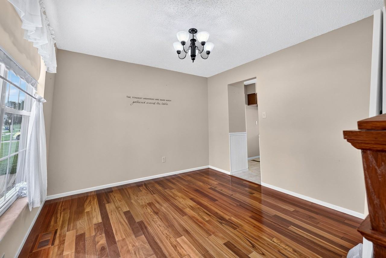 2600 Northcliffe Dr - Photo 4 of 20