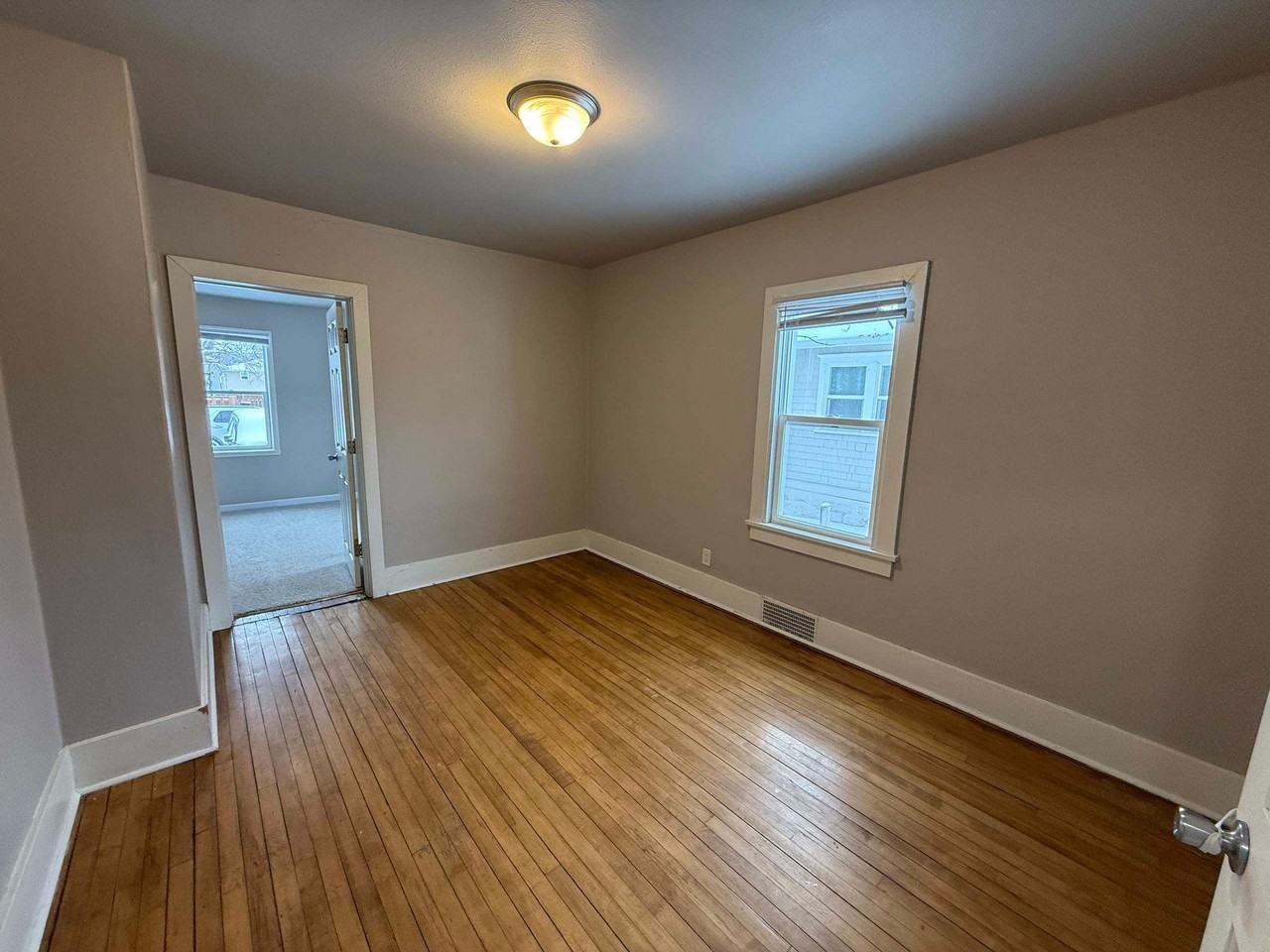 909 University Dr N #3 - Photo 2 of 5