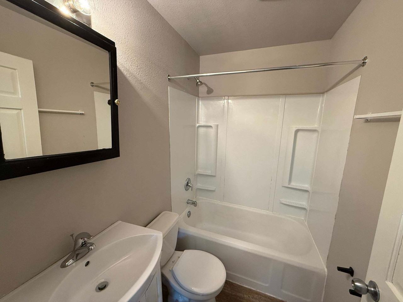 909 University Dr N #3 - Photo 5 of 5