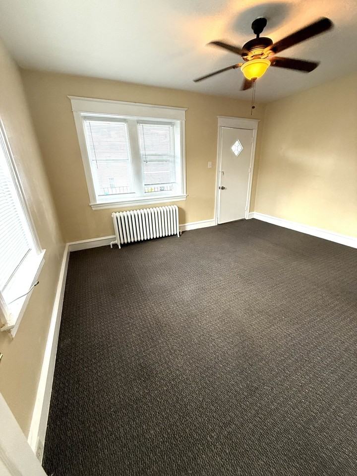 425 N Simpson St #2 - Photo 2 of 9