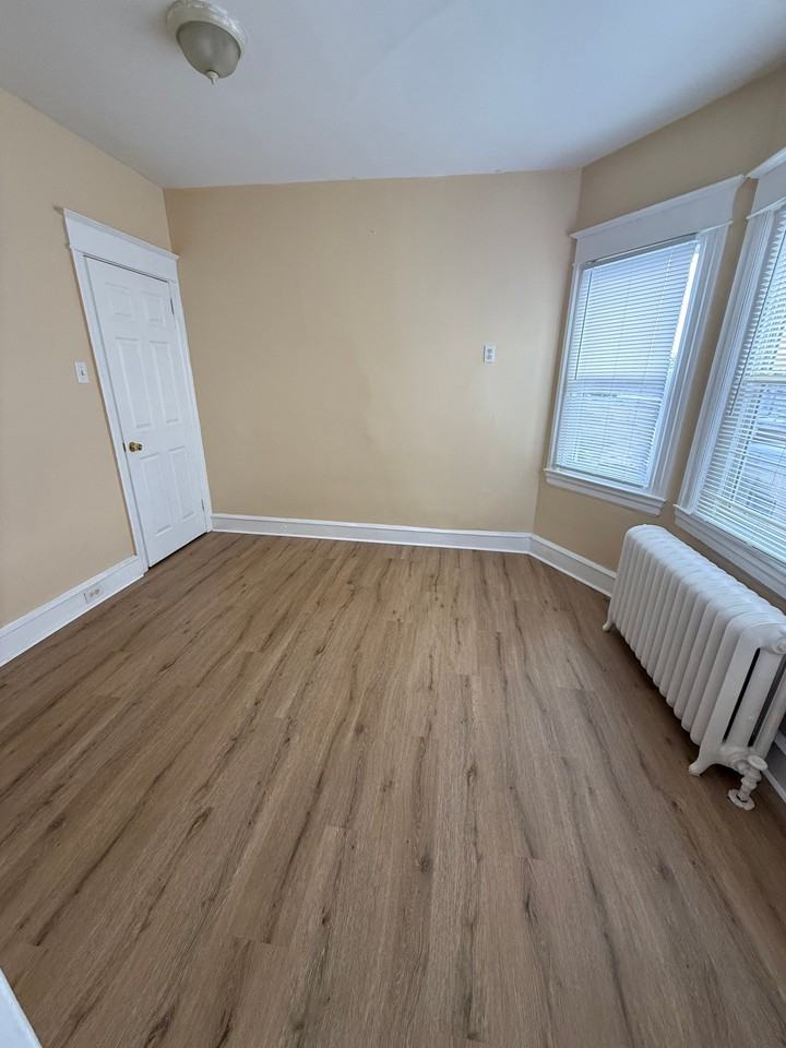 425 N Simpson St #2 - Photo 3 of 9