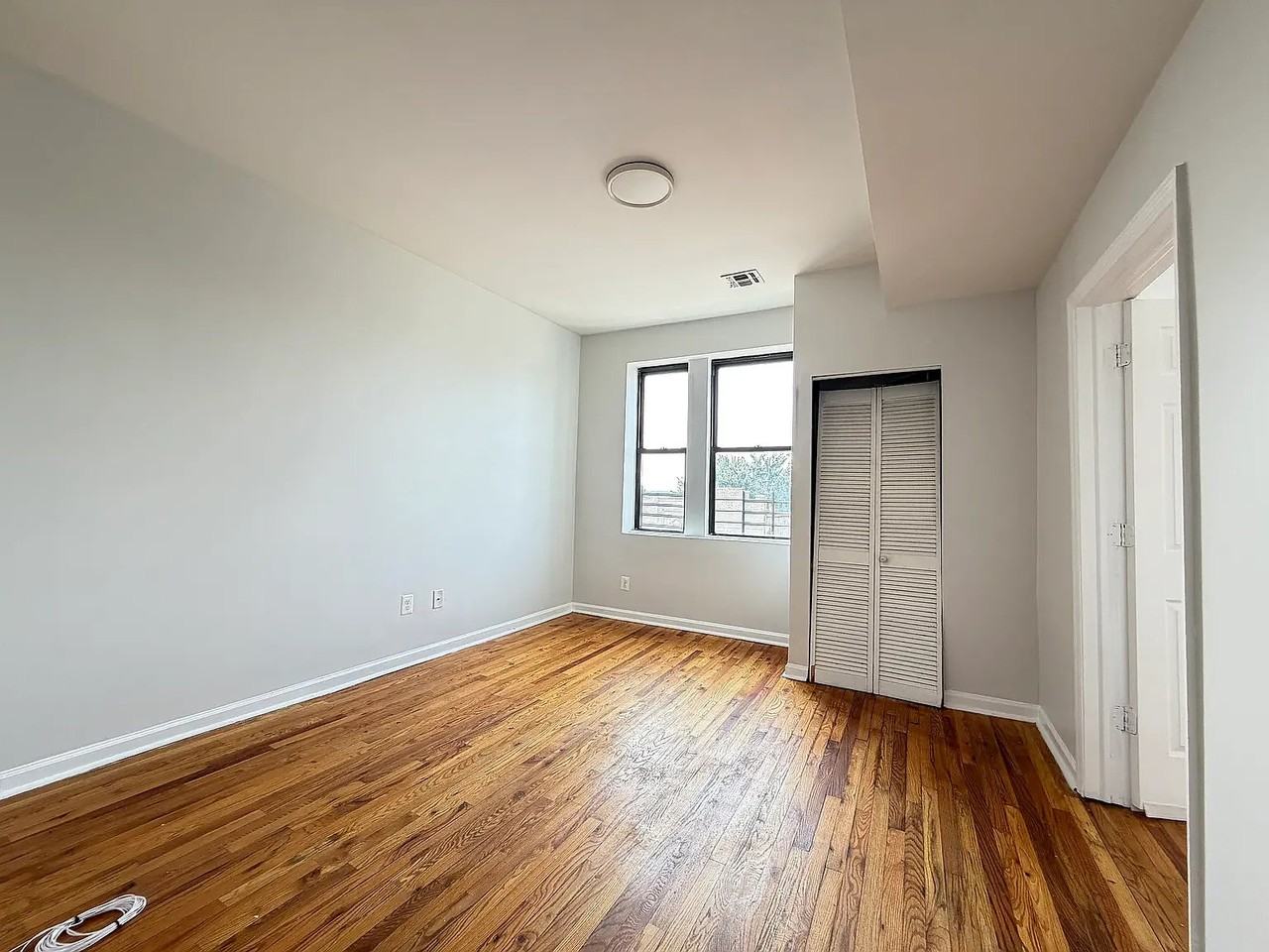 162 Bergen Ave #4A - Photo 2 of 6