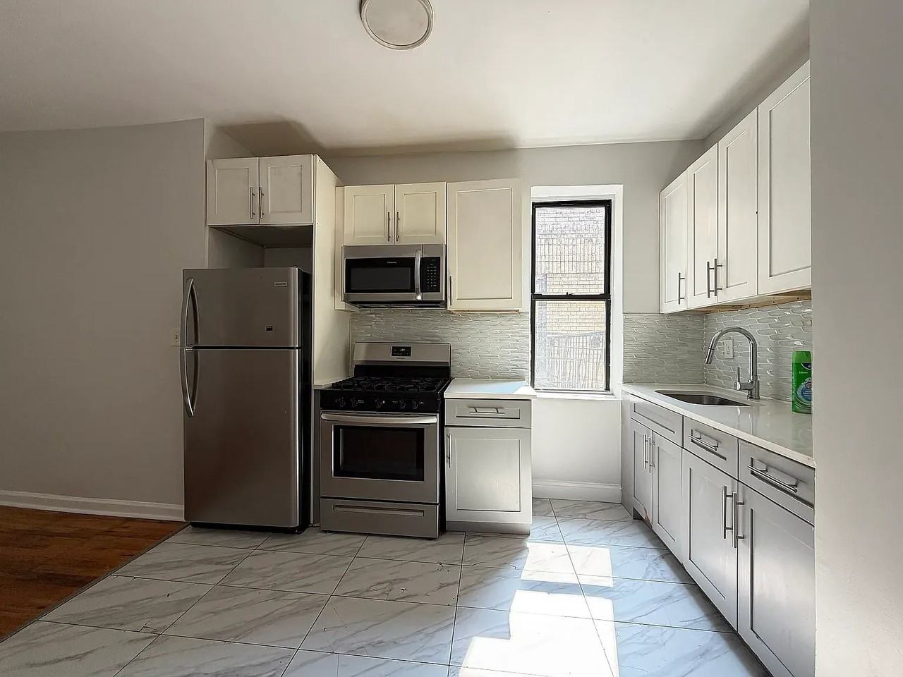 162 Bergen Ave #4A - Photo 4 of 6
