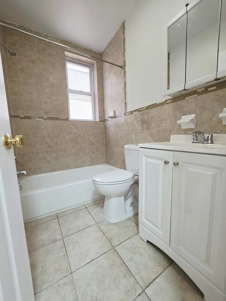 162 Bergen Ave #3A - Photo 5 of 5