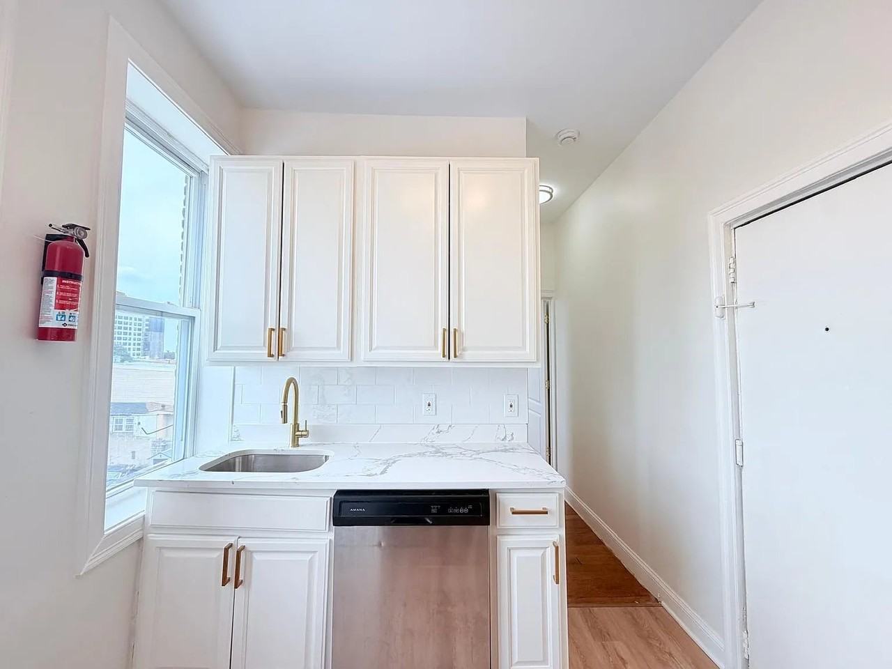 5111 Palisade Ave #10 - Photo 2 of 9