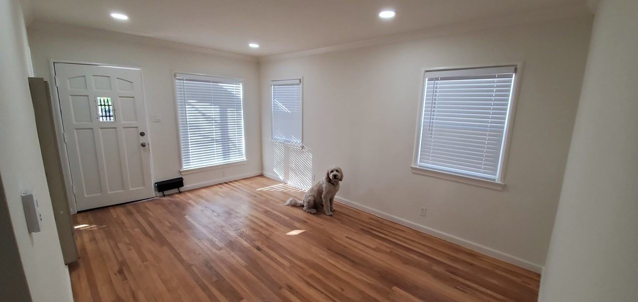 1305 W Chandler Blvd - Photo 4 of 18