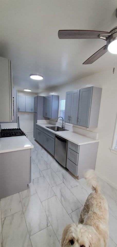 1305 W Chandler Blvd - Photo 7 of 19