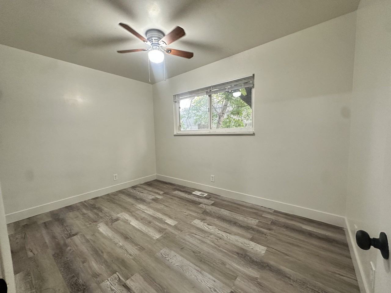 1340 S St #8 - Photo 7 of 8