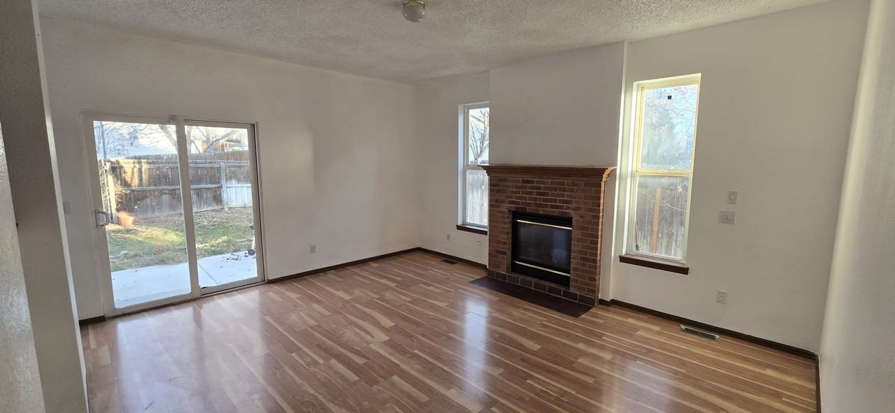 2110 S Uravan St - Photo 5 of 11