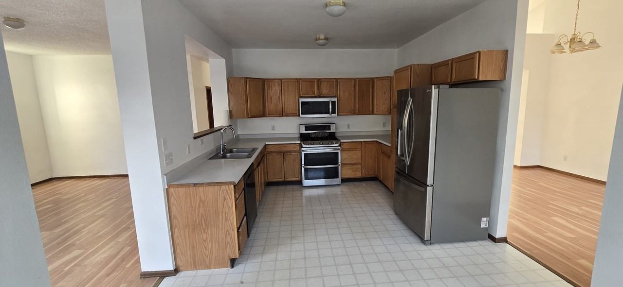 2110 S Uravan St - Photo 7 of 11