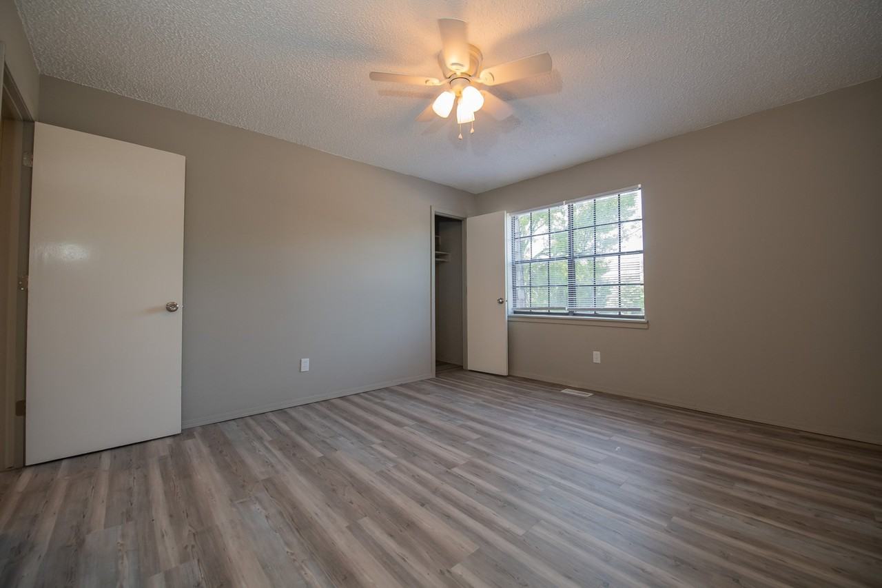 2054 N Garland Ave #114 - Photo 7 of 16