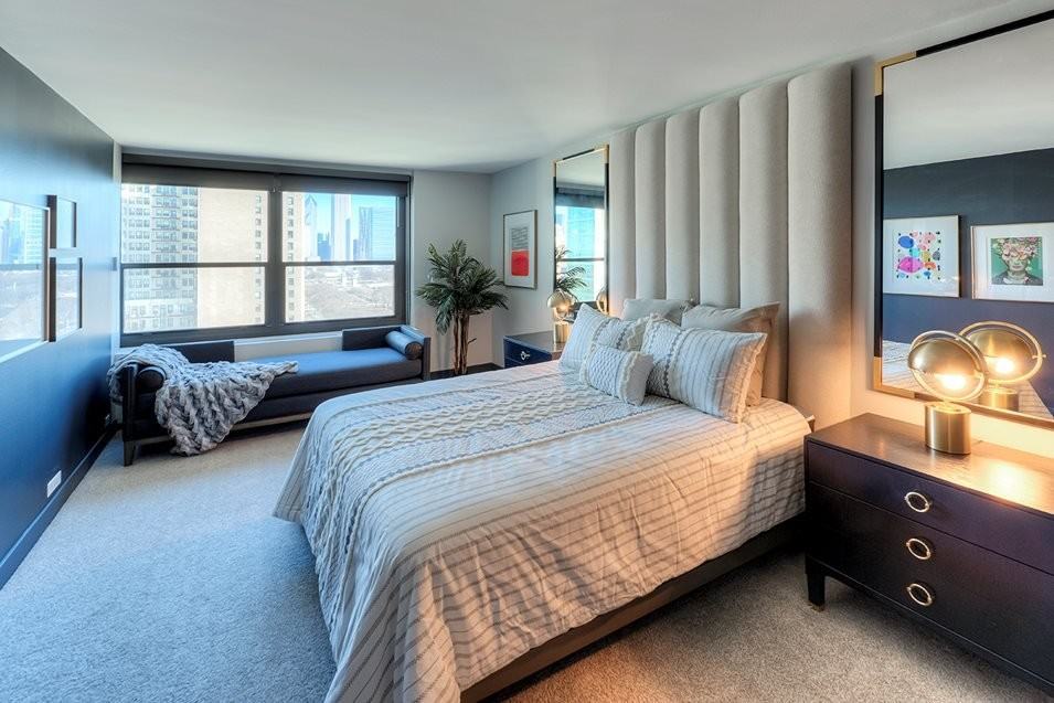 1126 S Michigan Ave - Photo 6 of 19