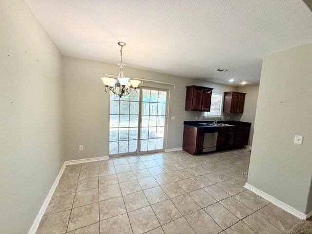 6211 S 37th St - Photo 4 of 11