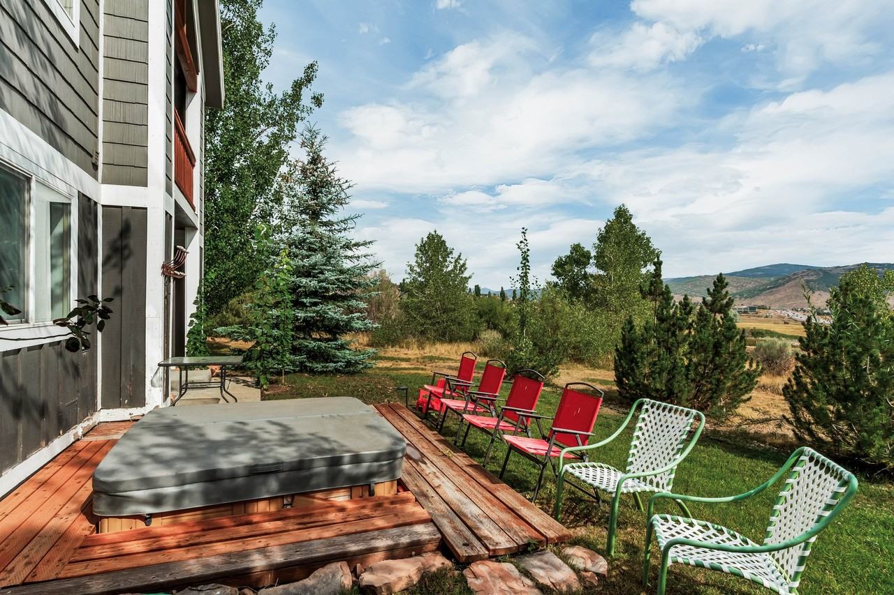 5526 Cross Country Way - Photo 3 of 19