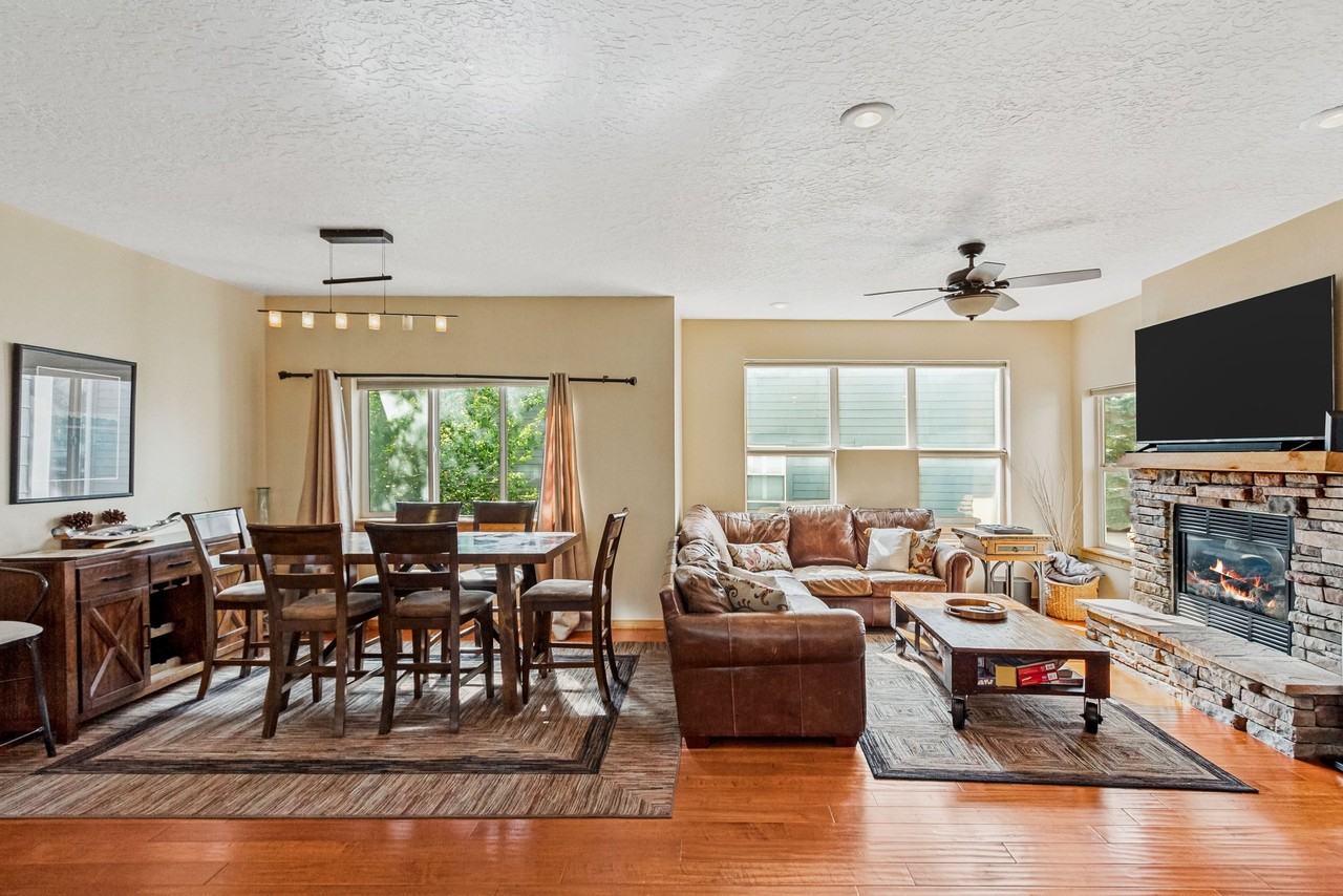 5526 Cross Country Way - Photo 4 of 19