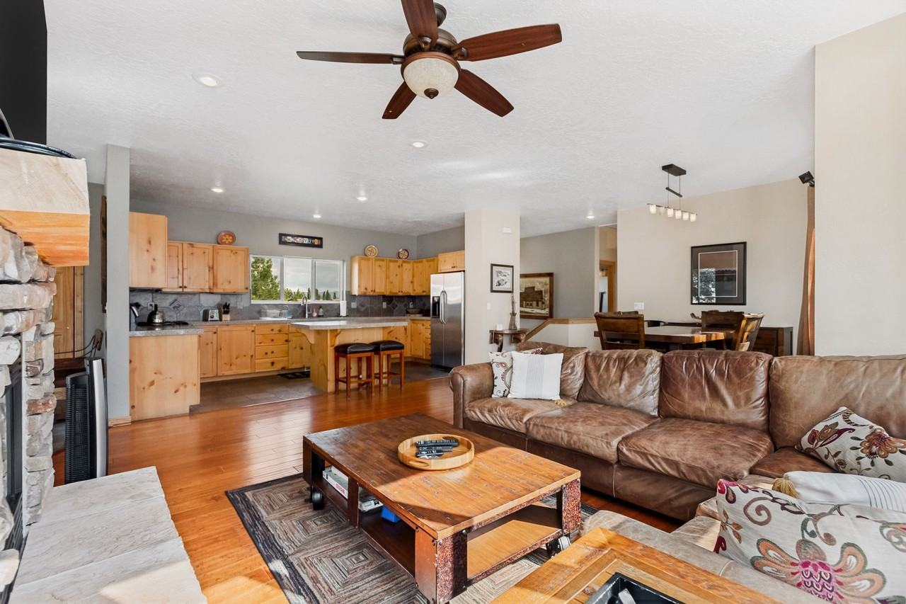 5526 Cross Country Way - Photo 5 of 19