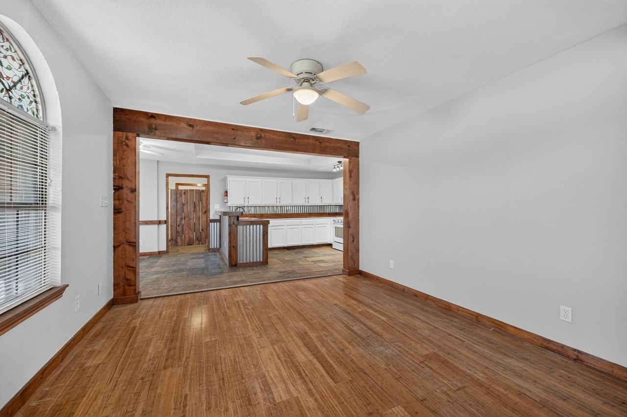 600 Jefferson Ave - Photo 2 of 19