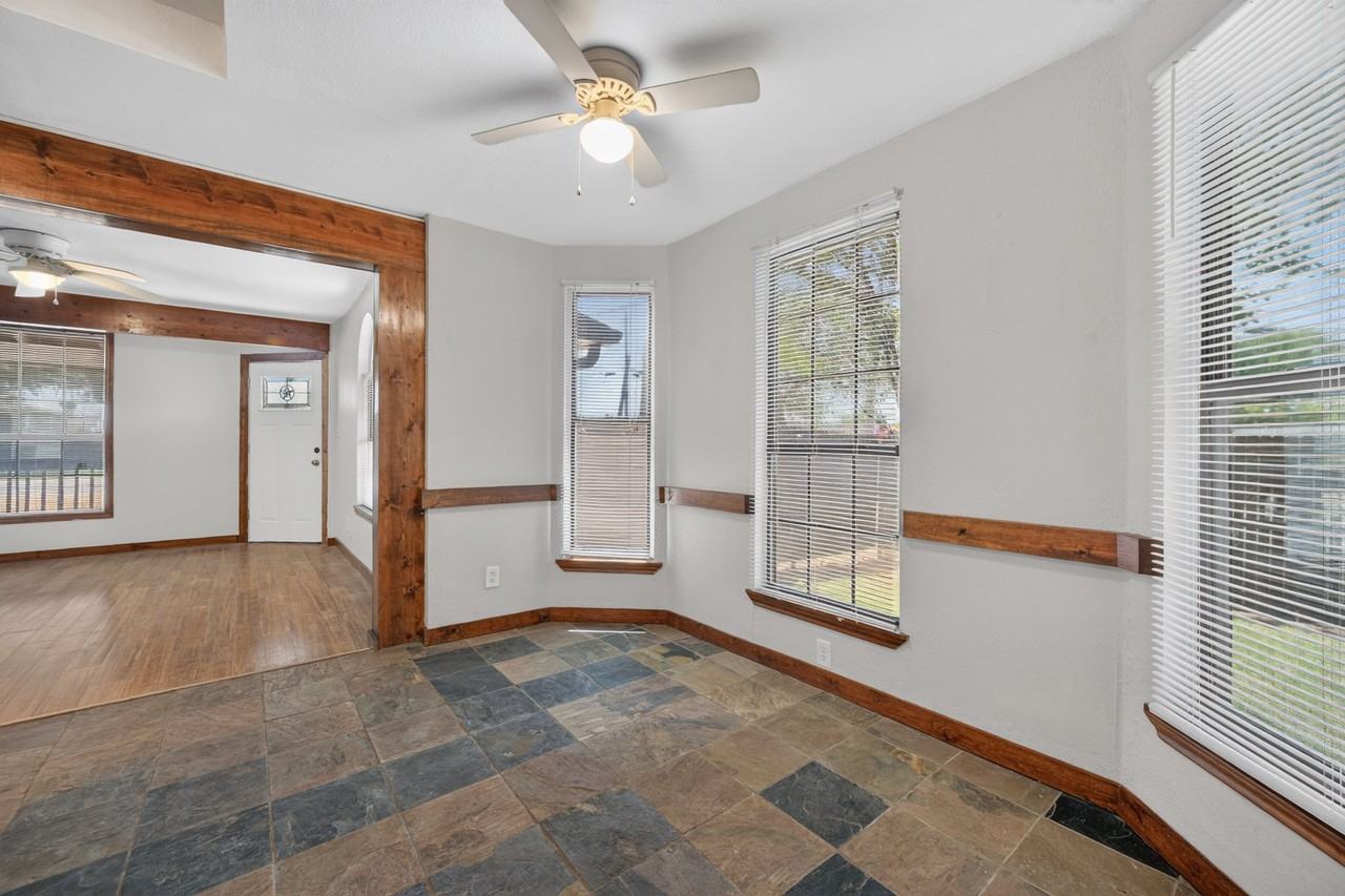 600 Jefferson Ave - Photo 4 of 19