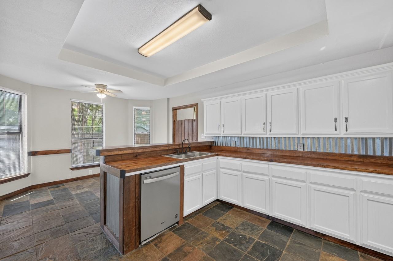 600 Jefferson Ave - Photo 6 of 19