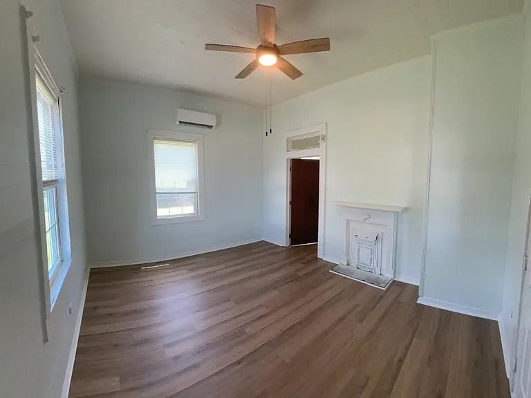 810 President St - Photo 3 of 10