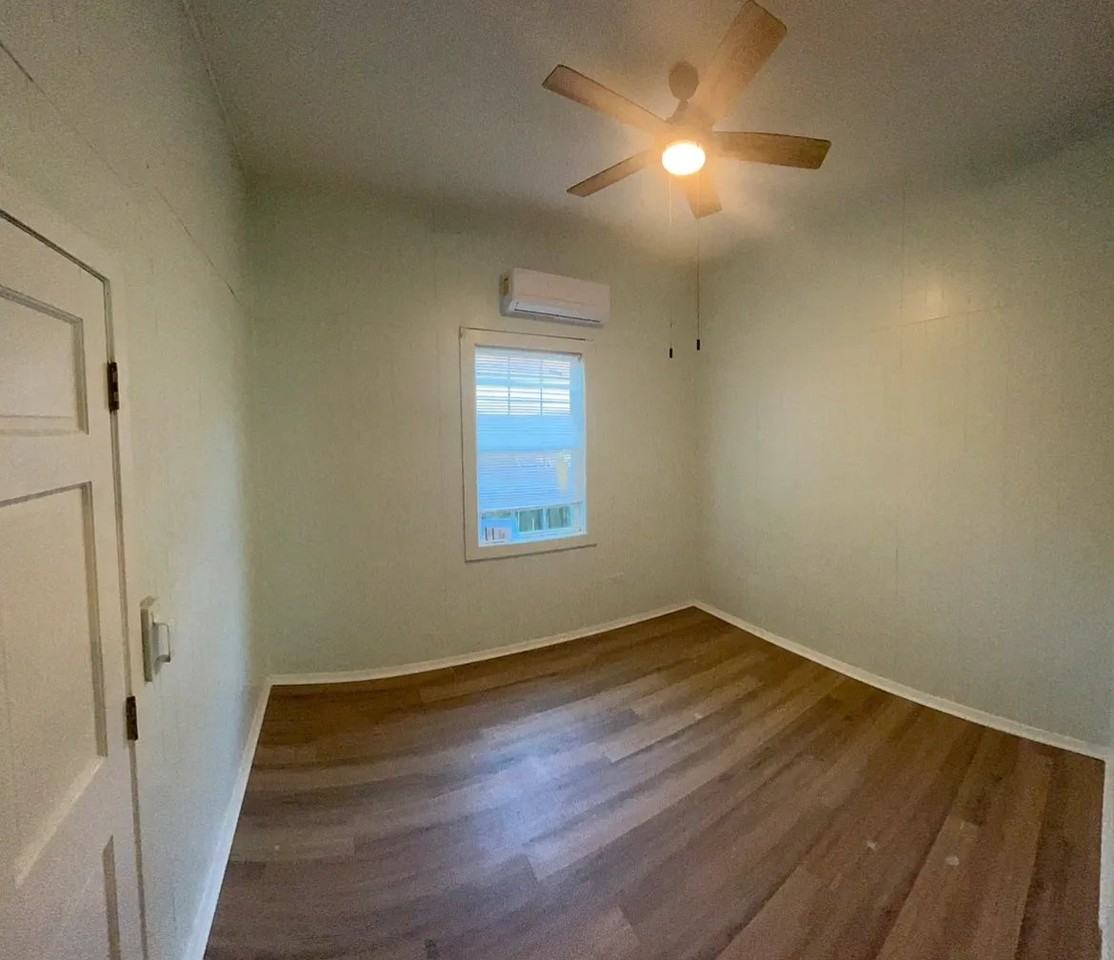 810 President St - Photo 7 of 10
