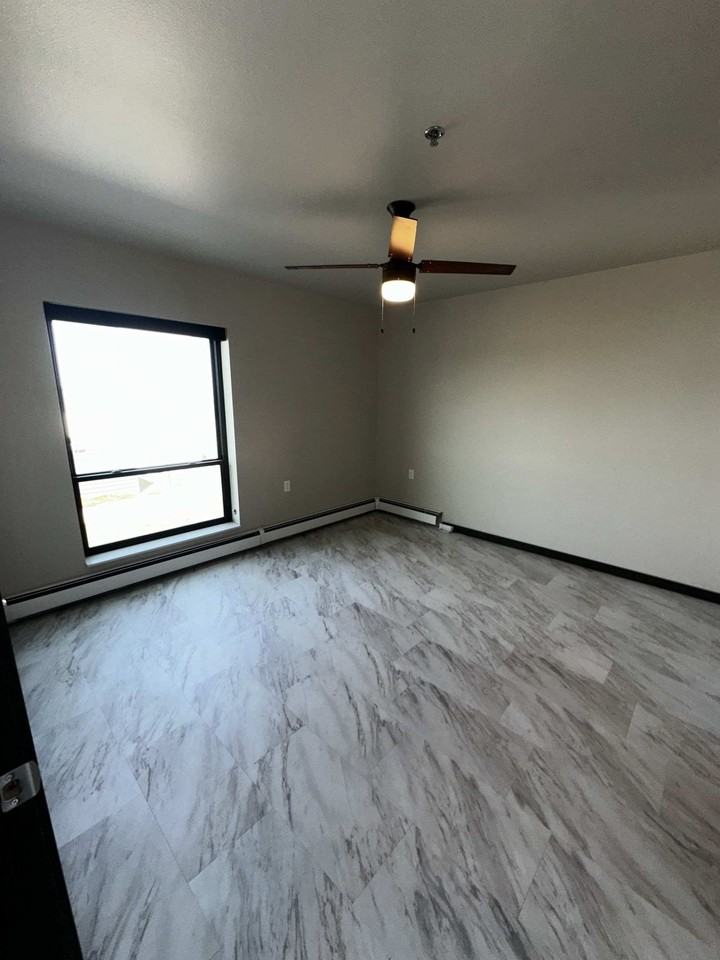 360 32nd Ave W #413 - Photo 6 of 6