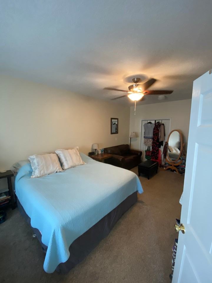 39 Aberdeen Dr - Photo 3 of 11