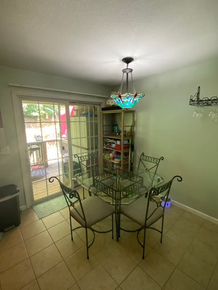 39 Aberdeen Dr - Photo 4 of 11