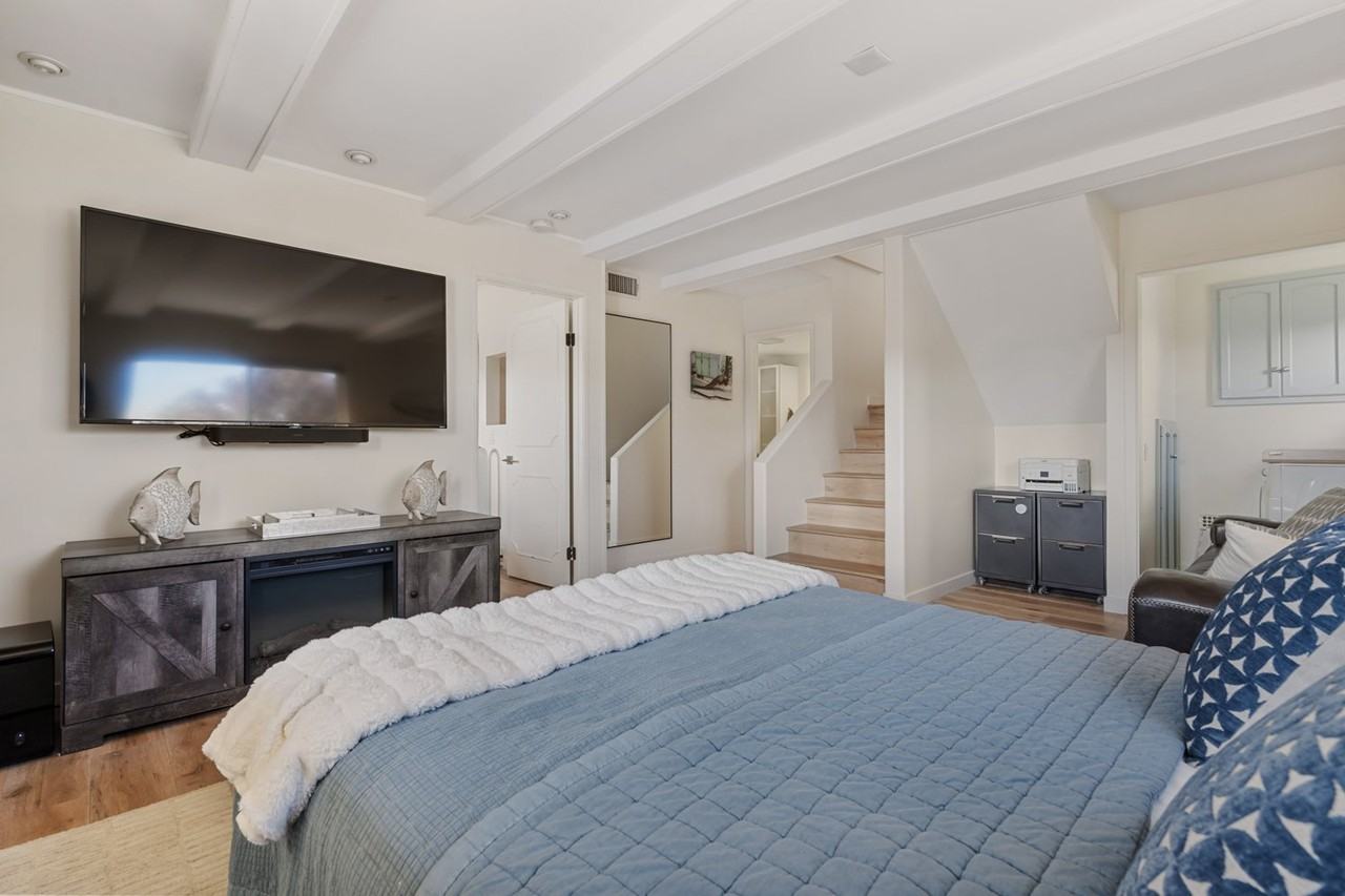 315 Crocus Ct - Photo 4 of 20