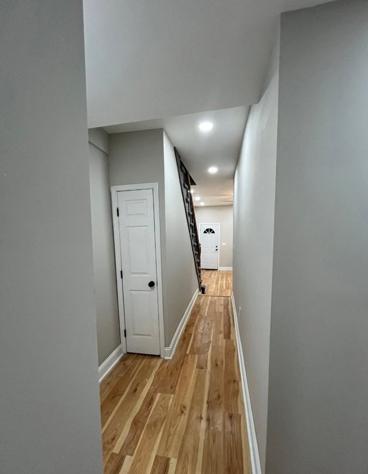 1873 E Westmoreland St - Photo 5 of 15
