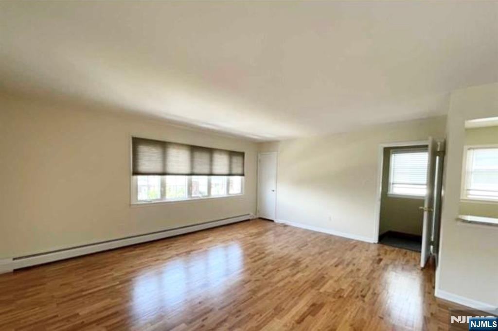 506 Davis Ave - Photo 3 of 11