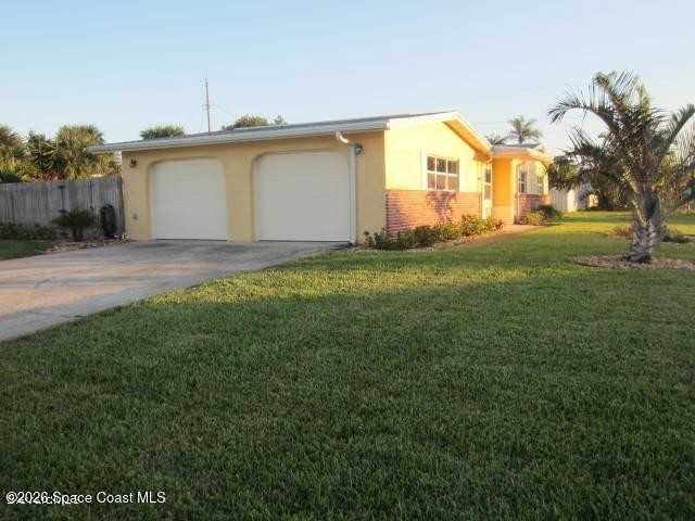 129 Martin St - Photo 2 of 15